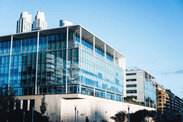 建筑設(shè)備監(jiān)控系統(tǒng)，安全性，工作效率，施工過程，設(shè)備維護(hù)