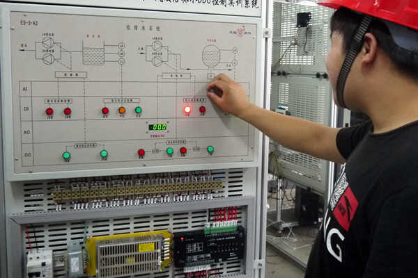 樓宇智能化系統(tǒng)安裝與調(diào)試需要專業(yè)化人才！(圖1)